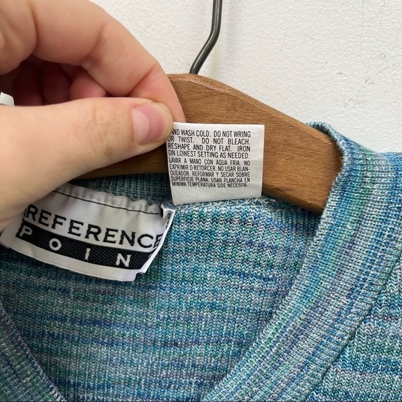 Vintage Reference Point Cropped Knit Top - Picture 5 of 7